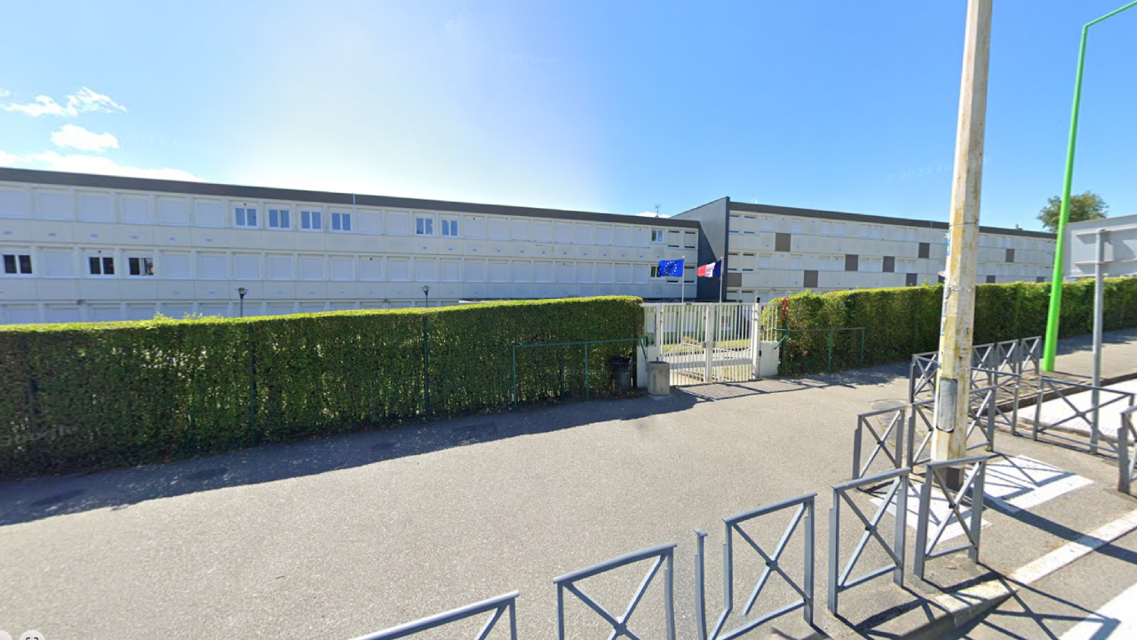 Vue extérieure du Lycée Jean Prévost